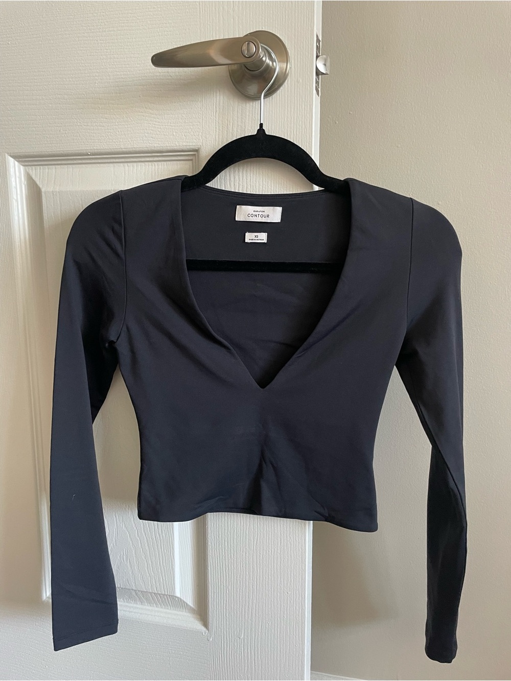 Artitzia Babaton Contour V Neck